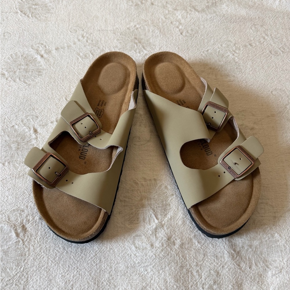 NWOT PROJECT CLOUD Leather Sandals